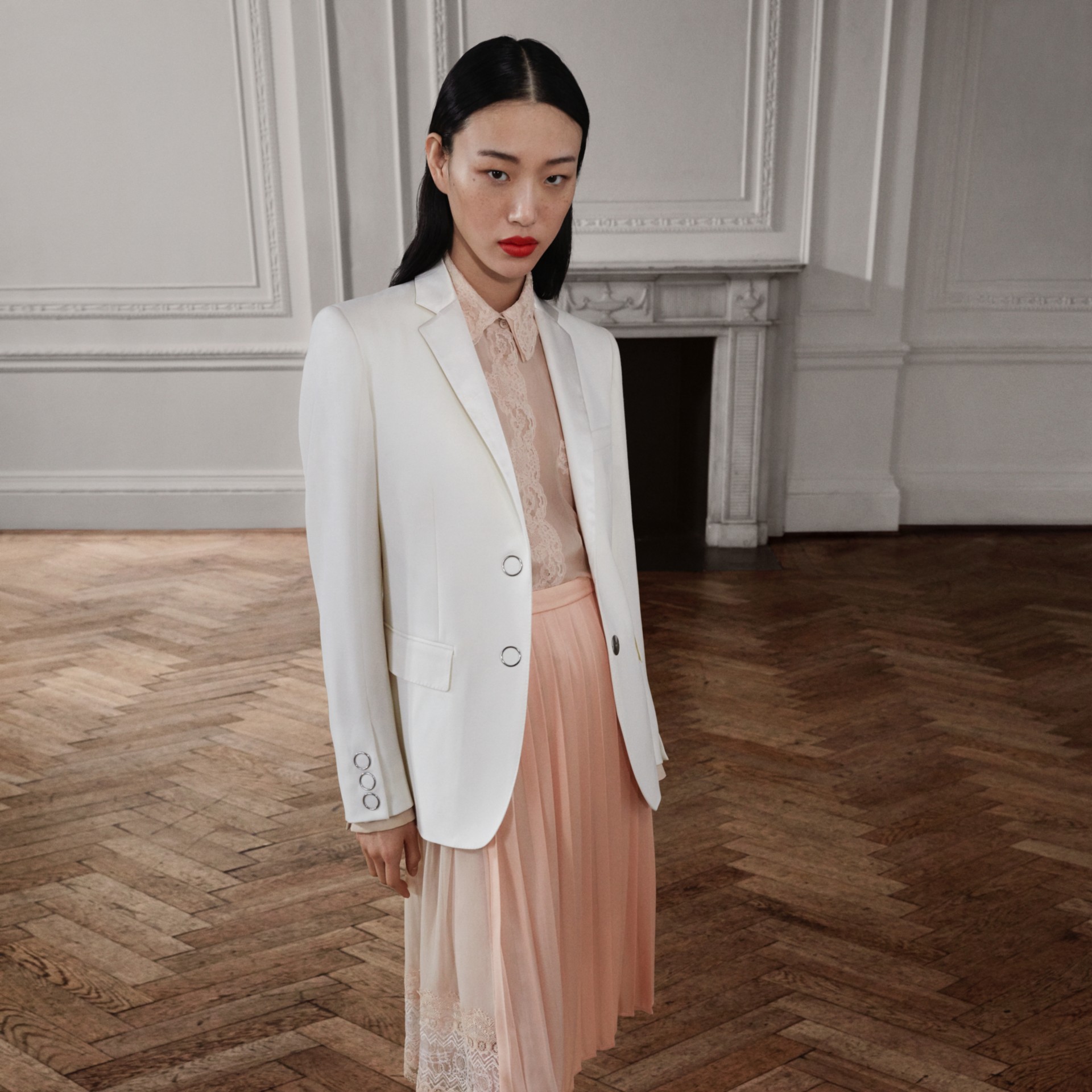 Silk Trim Pressstud Wool Tailored Jacket in Natural White Women