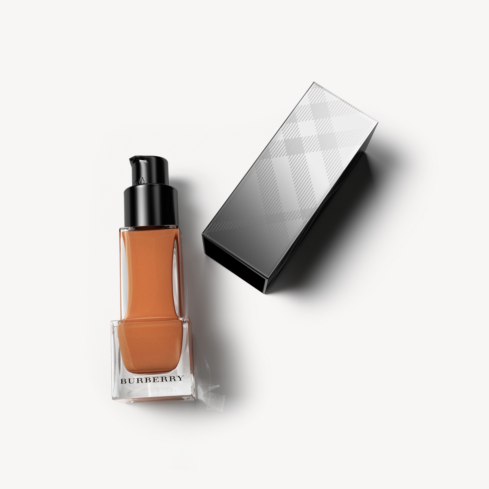 Fresh Glow Foundation Sunscreen Broad Spectrum SPF 12 – Almond No.43 - Women | Burberry United Stat