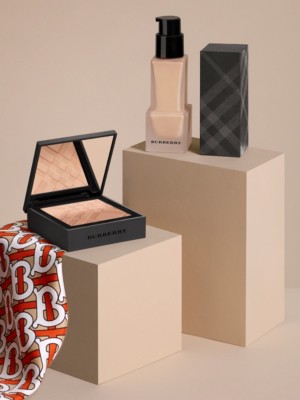 burberry glow foundation