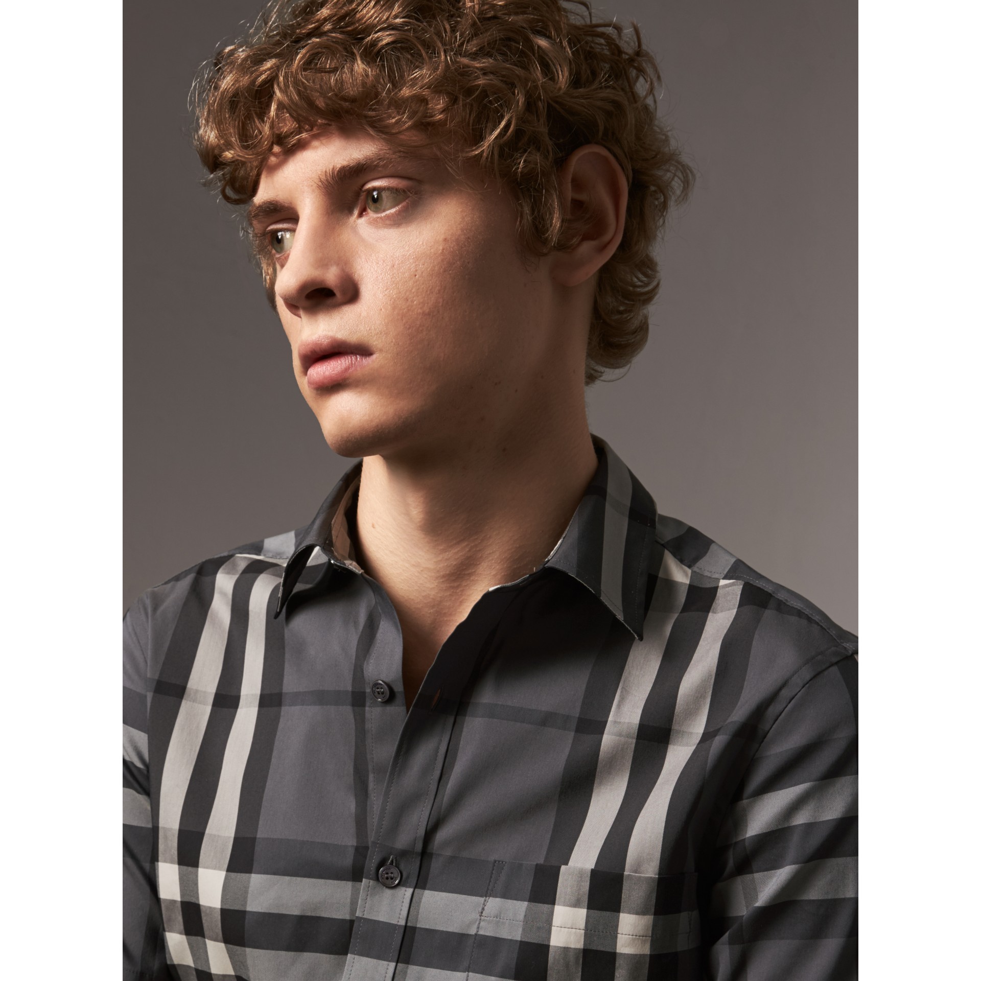 Short Sleeved Check Stretch Cotton Shirt In Charcoal Burberry United