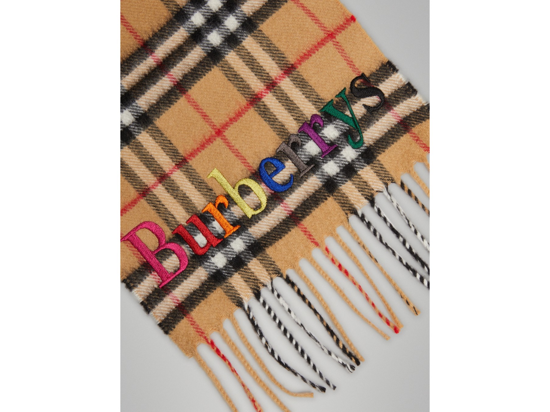 the mini classic cashmere scarf with archive logo in antique