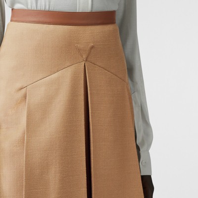 womens burberry skirt