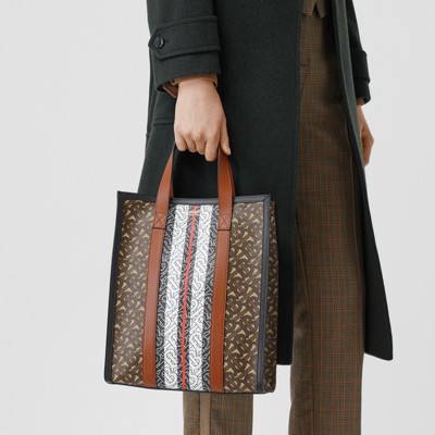 burberry portrait pouch