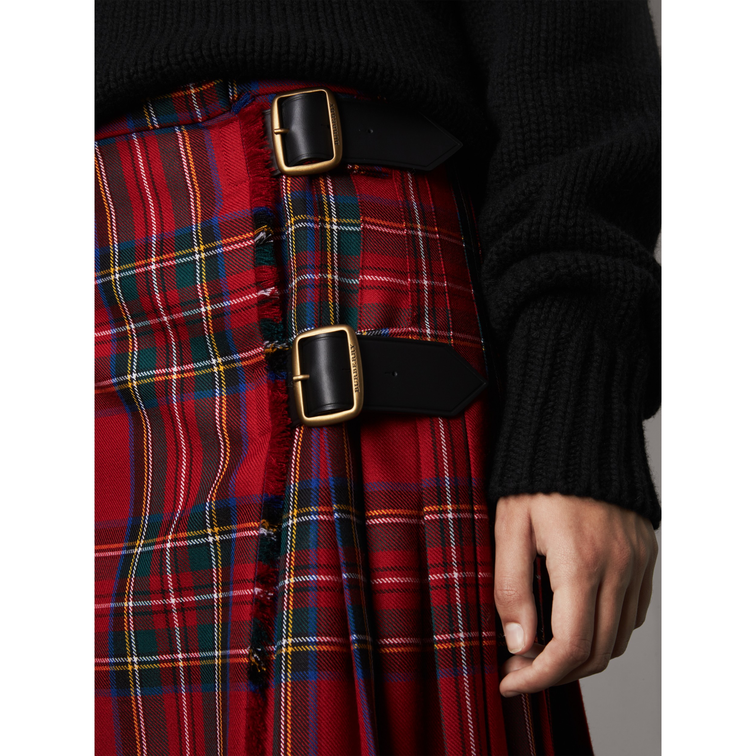 womens red tartan kilt