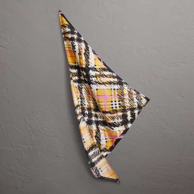 burberry triangle scarf