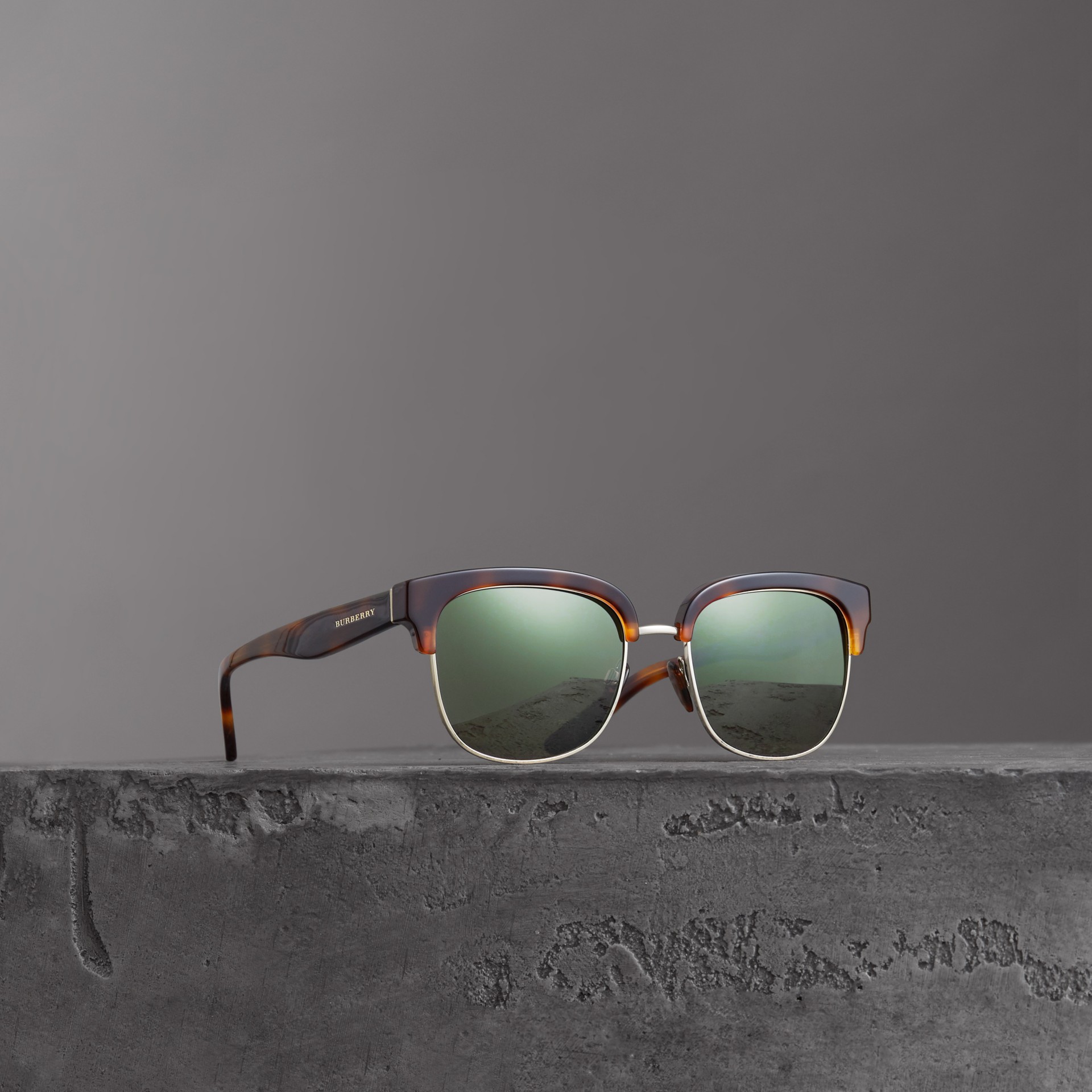 Dframe Sunglasses in Tortoise Shell Women Burberry United States