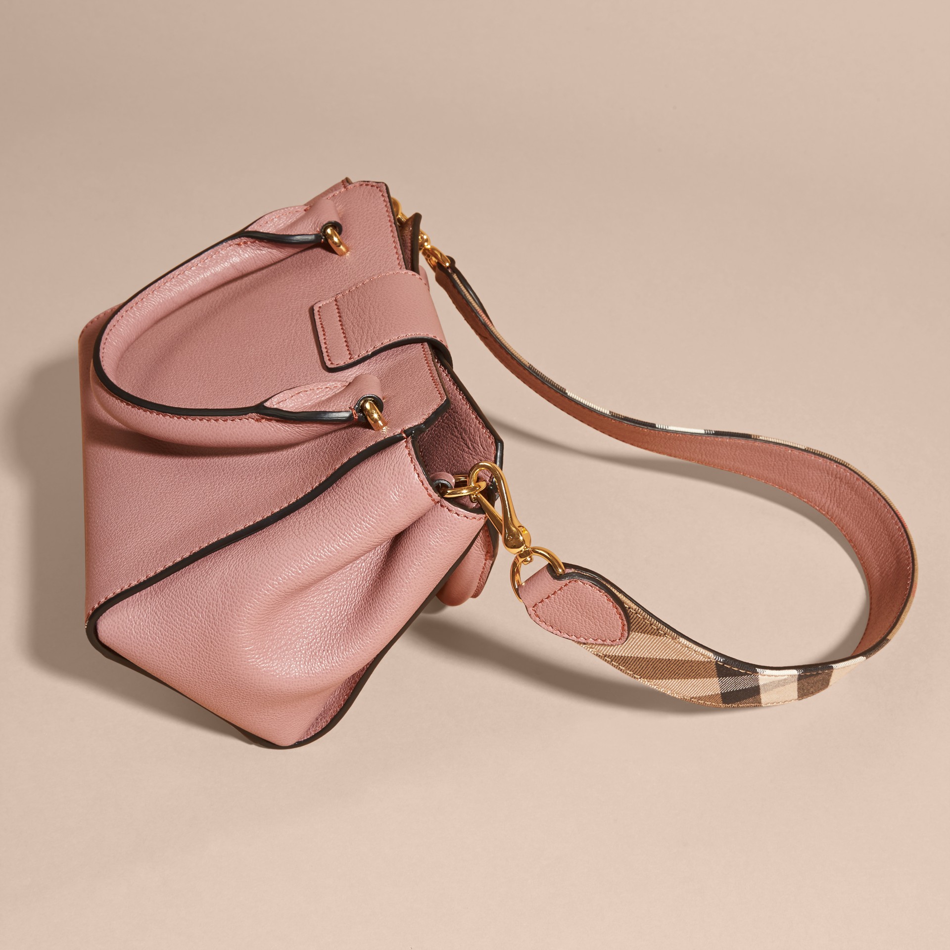 The Small Buckle Tote in Grainy Leather Dusty Pink Burberry