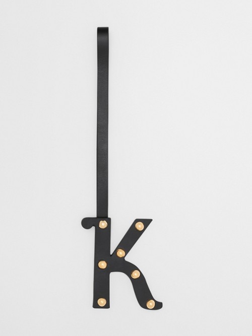 BURBERRY K 字母铆钉皮革吊饰