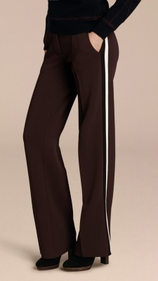 medium nike joggers
