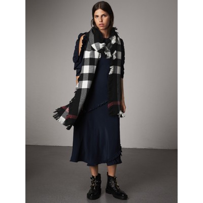 burberry plaid wool scarf